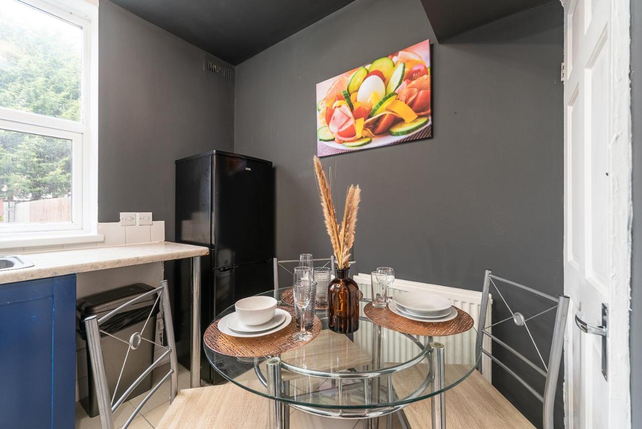 J'S Home Away From Home Fresh 2 Bedroom Garden Parking Kingston upon Hull Luaran gambar